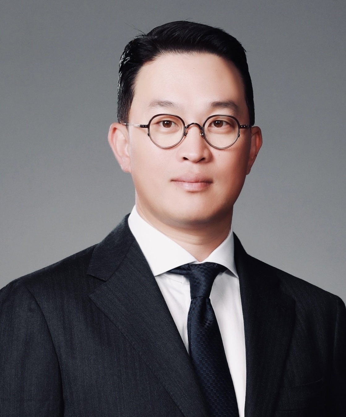 Portrait of Heetaek Jeong